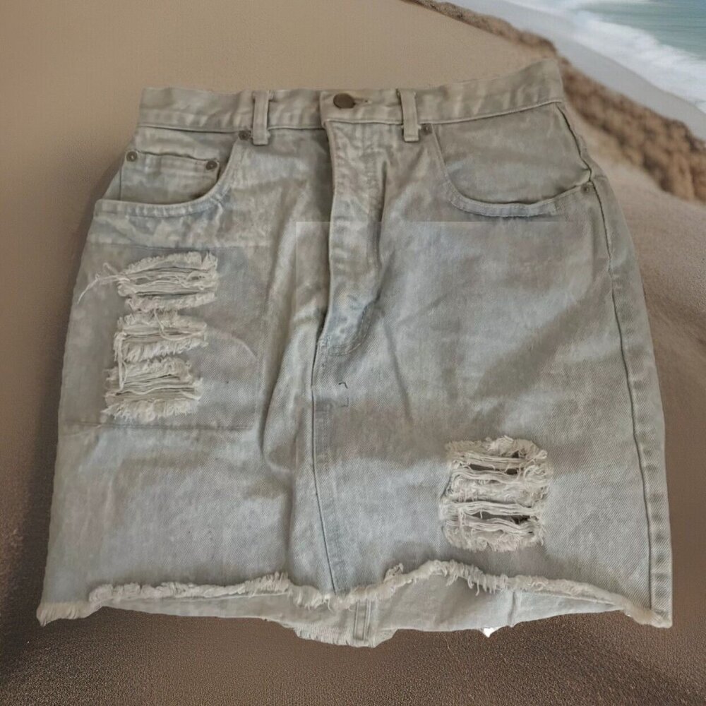 No! Jeans Denim Distressed Skirt Vintage Made In‎ USA Size 9/10 Grungy Ripped